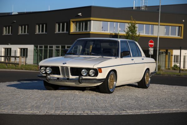 BMW E3 3,0S